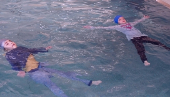 Faschingsgaudi im Schwimmbad kann Leben retten